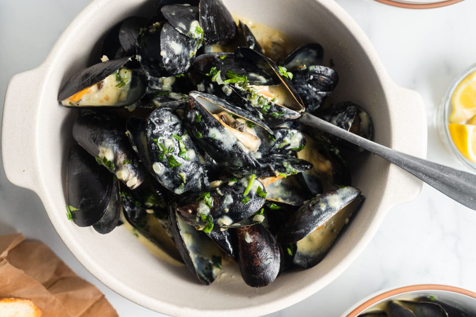 Mussels in Cream Sauce, Garlic, and Lemon Home Cooking Collective