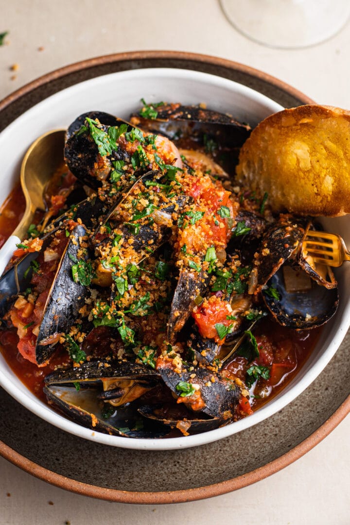Mussels Marinara With Garlicky Breadcrumbs Home Cooking Collective mussels-marinara-with-garlicky-breadcrumbs-home-cooking-collective
